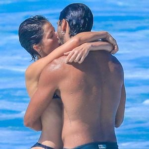 Beijão de novela do casal deixou muita gente sem fôlego - e vai te deixar também!