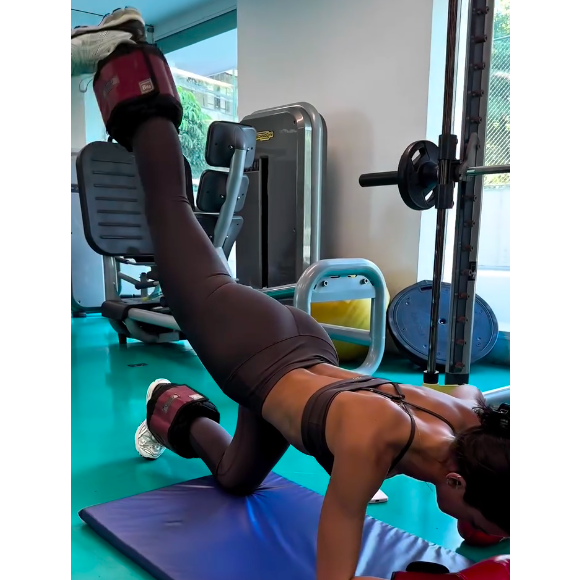 Treino de Bruna Marquezine contou com corda e levantamento glúteo