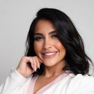 Segundo a beauty artist Monique Araujo, o procedimento feito em Diego Hypólito antes de entrar no confinamento foi a nanopigmentação labial, um procedimento estético que "pode melhorar a cor natural dos lábios, definir o contorno, corrigir assimetrias e camuflar cicatrizes".