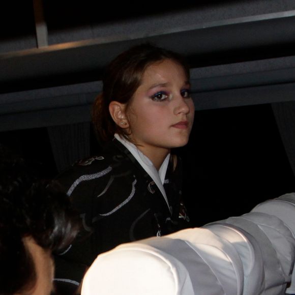 Tímida, Sasha não era muito fã de cliques de paparazzos