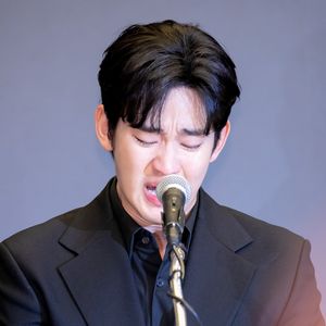 Após a nova polêmica, a agência de Kim Soo-hyun emitiu um novo comunicado desmentindo as acusações