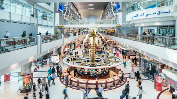 O DXB, aeroporto mais luxuoso do mundo em ranking da Dragonpass, oferece experiências premium que vão de spas a suítes privativas - universo que já fez parte das viagens de Virginia Fonseca