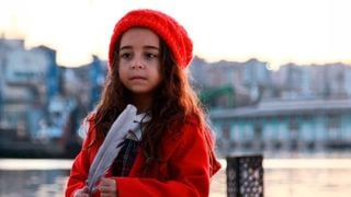 Reta final! Cengiz pega Zeynep de surpresa com revelação envolvendo Melek, resumo do capítulo de terça-feira (17/02) da novela 'Mãe'