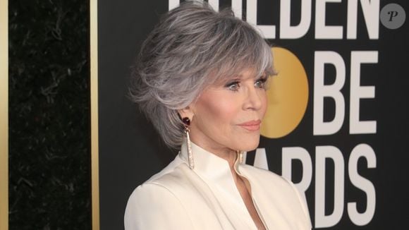 Jane Fonda é uma das famosas que é referência de beleza para filhos grisalhos