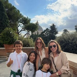 Ao compartilhar registros da viagem à Itália, Patricia Abravanel recebeu mensagens de carinho de seguidores e pessoas próximas. Segundo o Alô Alô Bahia, a apresentadora destacou a importância da família em uma publicação que repercutiu em meio aos rumores envolvendo seu casamento com Fabio Faria