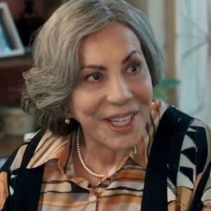 Pessoas frustradas ao verem que perderam tempo na vida podem apresentar níveis maiores de esgotamento e menores de bem-estar, segundo estudos - foto ilustrativa de Arlete Salles na novela 'Três Graças'