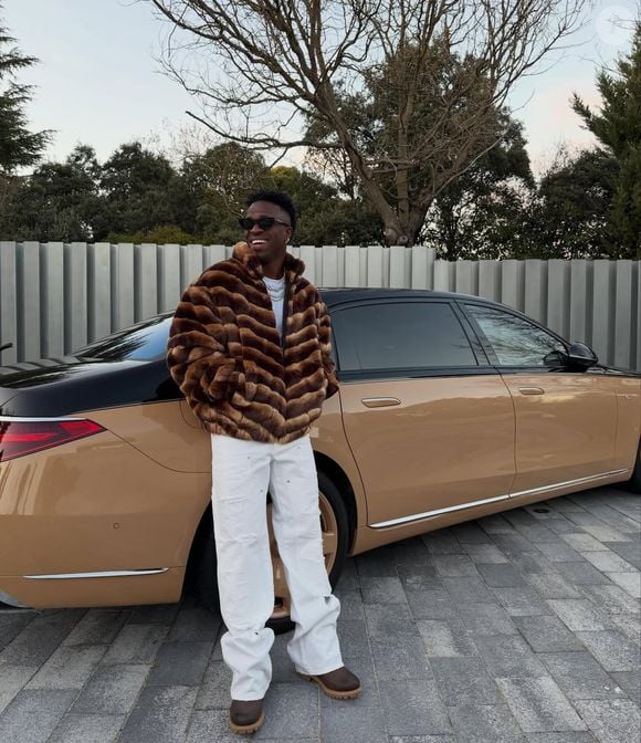 Performante, BMW elétricos e um raro Mercedes-Maybach S680. O craque do Real Madrid não dirige nenhum dos veículos