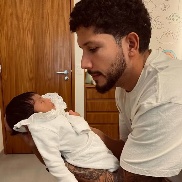 Yuri Lima ‘tá 24 horas por dia presente. Isso é uma coisa que sempre foi muito importante pra mim. A responsabilidade é dupla’, disse Iza