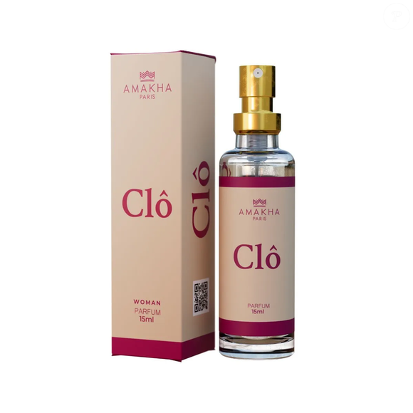 Inspirada no clássico Chloé, a deo colônia Clô, da Amakha Paris, aposta em uma fragrância floral elegante para mulheres que gostam de perfumes delicados e cheios de personalidade