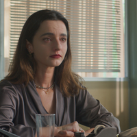 Dra. Peitão? Gisela de 'Beleza Fatal', Julia Stockler revela sugestão polêmica de produtora da Globo para ela virar protagonista de novela