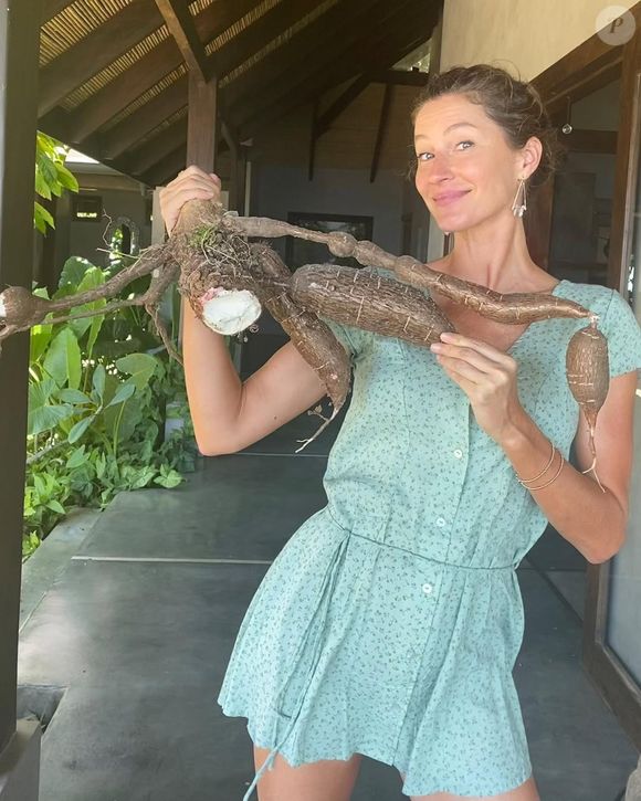 Gisele Bündchen também opta por alimentos orgânicos e naturais, cultivados em sua própria horta