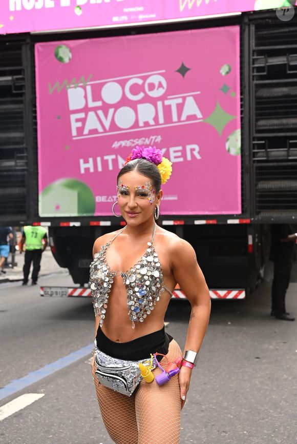 Carnaval 2026 do Rio: Bloco da Favorita reuniu famosos como Kéfera