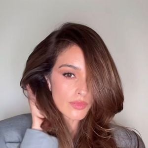 Novo vídeo publicado por Izabel Goulart nas redes sociais reacendeu comentários sobre a aparência da modelo após sua passagem pelo Festival de Cannes; seguidores destacaram semblante 'mais natural'