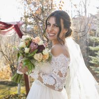 Vestido de noiva delicado, penteado com flores e unhas cromadas: Pinterest revela TUDO que será tendência para casamentos em 2025