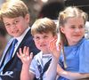 As crianças George, Charlotte e Louis são filhos do príncipe William e da princesa Kate Middleton.