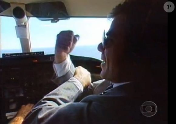 No fim da novela 'Vale Tudo' em 1989, Marco Aurélio (Reginaldo Faria) deu uma 'banana' para o Brasil ao fugir do país