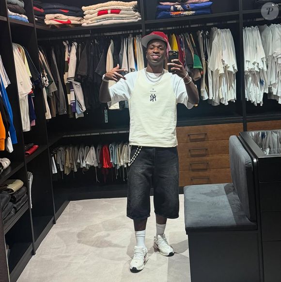 Vini Jr. já é uma estrela conhecida mundialmente, mas parece ter colhido bons frutos no universo onde Virgínia Fonseca reina absoluta: o Instagram