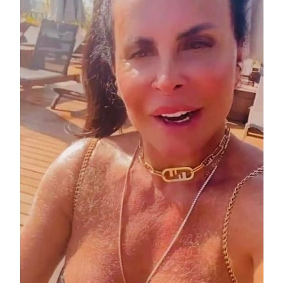 No corpo, Gretchen causou polêmica ao exibir pelos descoloridos