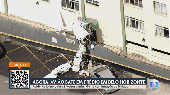 Avião bateu entre o terceiro e o quarto andar e caiu no estacionamento do prédio