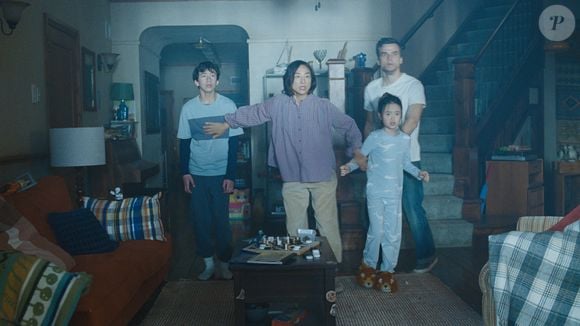 'A Última Casa' é um thriller de ficção científica com direção de Louis Leterrier e roteiro de Matthew Robinson