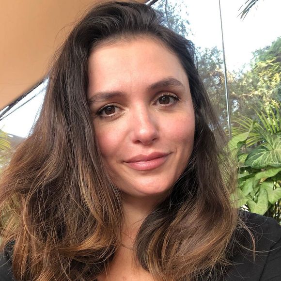 Relato público de Monica Iozzi reforça importância do diagnóstico precoce e do ajuste adequado da medicação