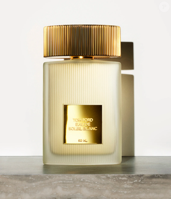 No coração do perfume da Tom Ford, aparecem ylang ylang e lírio especiado, seguidos por um fundo com benjoim, fava tonka, baunilha e acorde de coco-do-mar