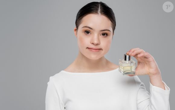 Com sândalo e fava tonka no fundo, CK Be entrega fixação suave e elegante por horas
