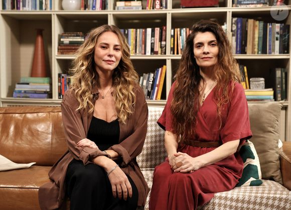 Helena (Paolla Oliveira) e Ana (Arieta Corrêa) na novela 'Vale Tudo'