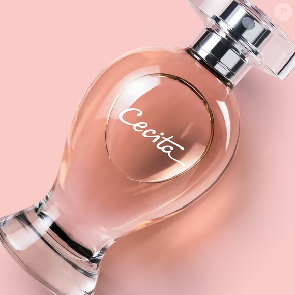 Considerado por muitas consumidoras um perfume com verdadeiro "cheiro de rica", Cecita, de O Boticário, combina notas de rosa, jasmim de Grasse, sândalo e baunilha em uma composição envolvente e refinada