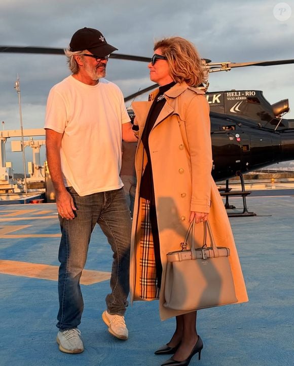 Debora Bloch fez uma postagem em seu perfil no Instagram nesta terça-feira (29), brincando com a chegada de Lady Gaga ao Brasil.