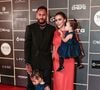 Neymar, em foto com a mulher, Bruna Biancardi, e as filhas Mavie e Mel, promoveu mais uma edição do seu leilão beneficente, em 4 de agosto de 2026