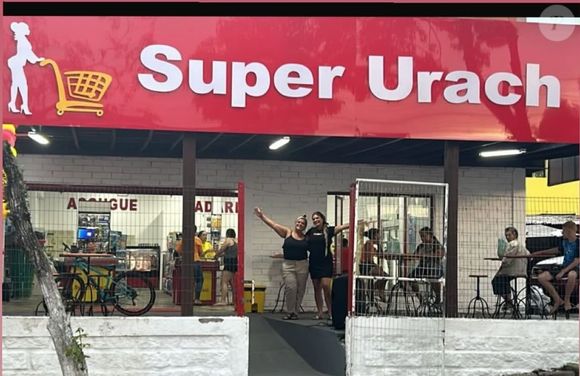 Andressa Urach possui o 'Super Urach', um mercado em Viamão, no Rio Grande do Sul.