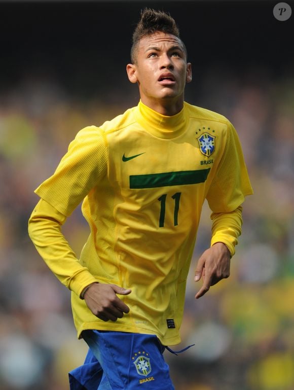 Poucos se lembram, mas em 2011, há 15 anos, Neymar foi crucial para a vitória do Brasil contra a Escócia em um amistoso