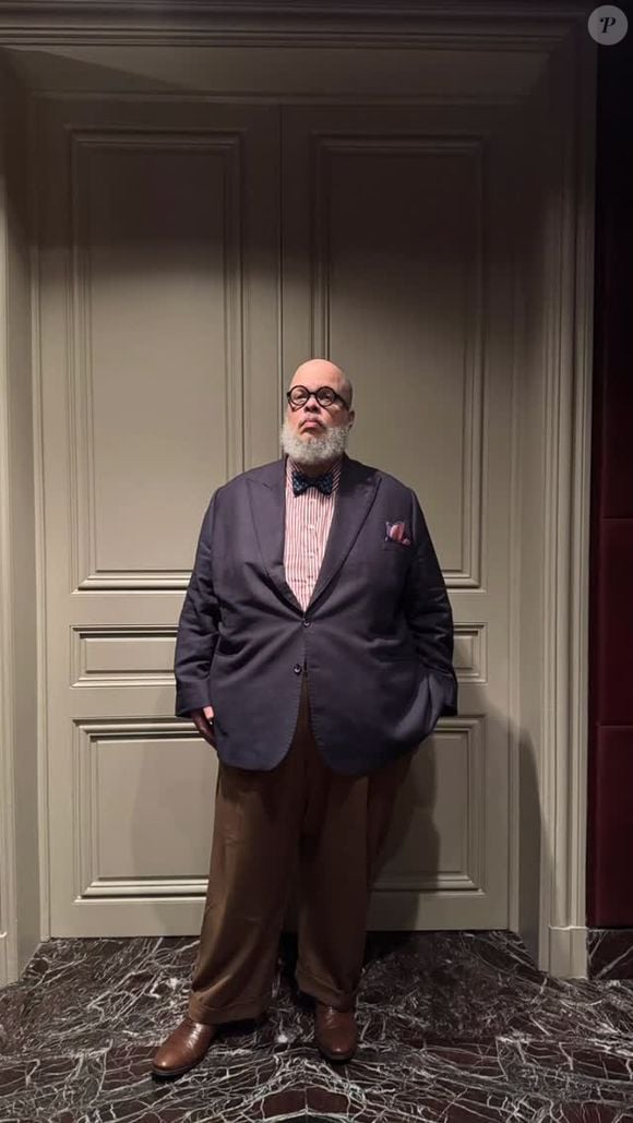 Ed Motta estava acompanhado do empresário Diogo Coutinho do Couto e mais um homem, identificado como primo do empreendedor