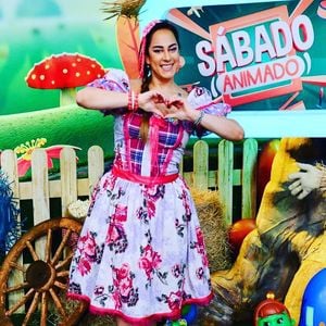 Silvia Abravanel sempre gostou de manter o cabelo em um tom de castanho médio/escuro