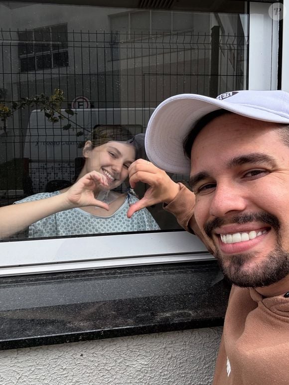 Segundo o jovem, Isabel Veloso já demonstrava certo ciúme do marido com a jovem que hoje é a sua namorada
