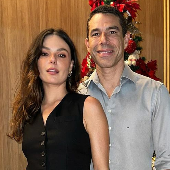 Isis Valverde e Marcus Buaiz estão oficialmente casados. A informação é da revista Quem