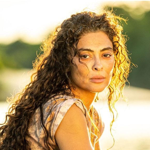 Juliana Paes desiste de fazer nova novela da Globo por causa da segunda temporada de 'Os donos do jogo', da Netflix