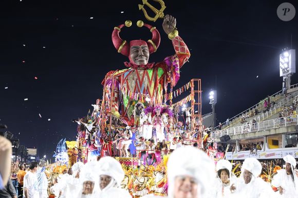 Enredo do Carnaval 2026, Lula faz a Globo se cercar de cuidados e passar orientações a time de apresentadores/comentaristas - foto do desfile da escola em 2023
