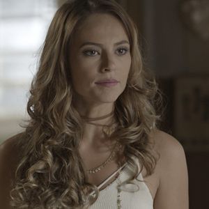 Melissa partirá para o Rio de Janeiro ao lado da mãe, Dorotéia (Julia Lemmertz). Por lá, a personagem seguirá outro caminho e acabará se casando com um empresário rico.