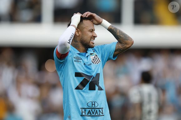 Neymar causou espanto entre internautas, como mostram comentários extraídos da página Choquei, do X
