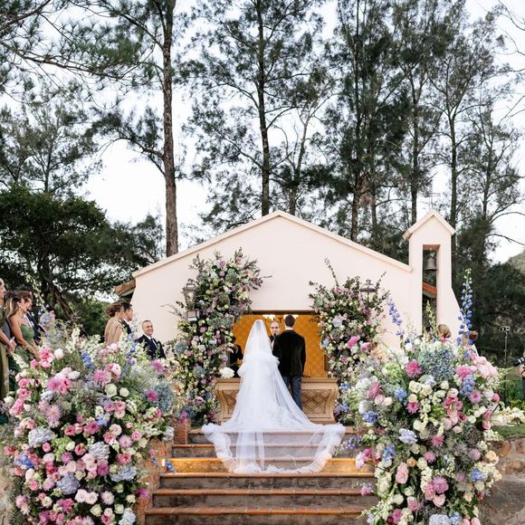 Giovanna Lancellotti usou um vestido feito pelo estilista francês Giambattista Valli