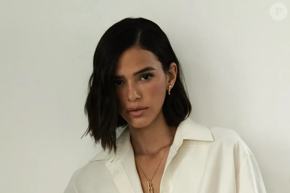 Segundo María Baras, para preservar o volume por mais tempo, pode-se desfiar um pouco a raiz por dentro, mas nunca as camadas externas do cabelo