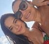 O clique compartilhado por Maisa Silva ao lado de sua mãe impressionou os internautas, que elogiaram pela similaridade entre as duas, comentando que a atriz era a cara de sua mãe.