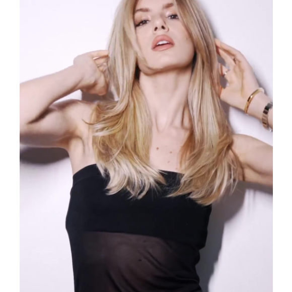 Visual de Camila Pitanga para novela 'Beleza Fatal': no decorrer dos capítulos, sua personagem muda cabelo, ficando loira.