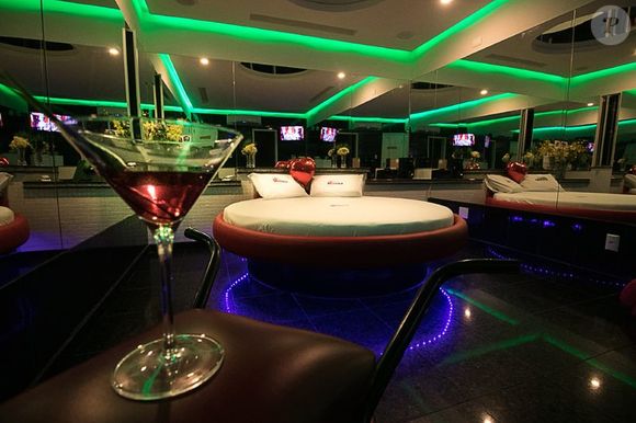 Um quarto no motel Love Lomas, atualmente em reforma, na cidade de Belém