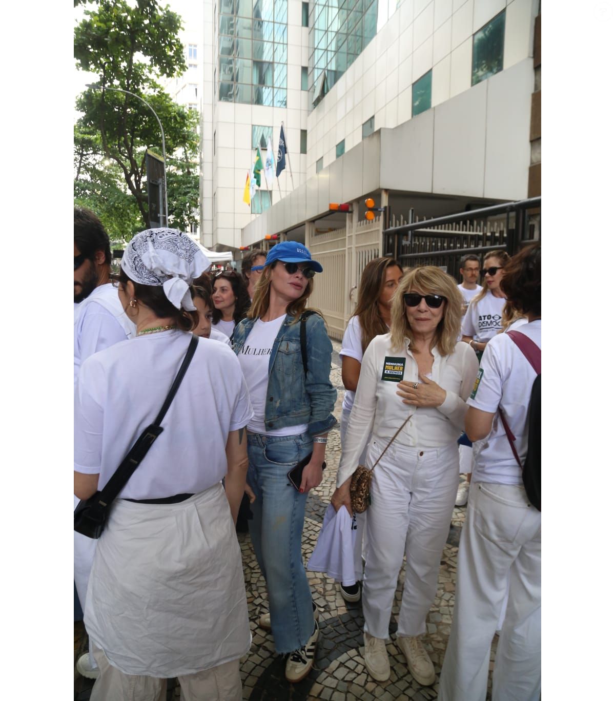 Foto: Renata Sorrah no Ato Musical pela Democracia, em Copacabana ...