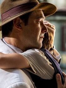 Resumo da novela 'Êta Mundo Melhor!' (10 a 13 de dezembro): Candinho volta da morte, e corre para os braços de Samir sem imaginar o perigo da felicidade