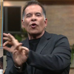 Gente? Leandro Hassum cita o 'BBB' em discurso de eliminação no 'Casa do Patrão', admite referências e web dispara: 'Melhor que o Tadeu'