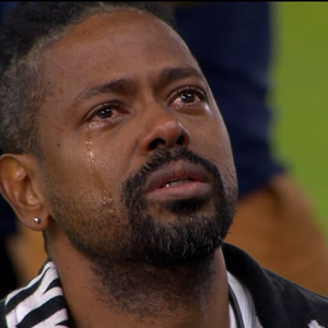 Leandro 'Boneco' também ficou emocionado ao perceber que aliado saiu do 'BBB 26'